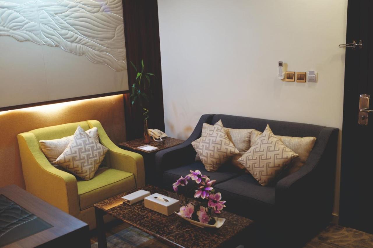 Lavona Tiba Hotel ดัมมัม ภายนอก รูปภาพ